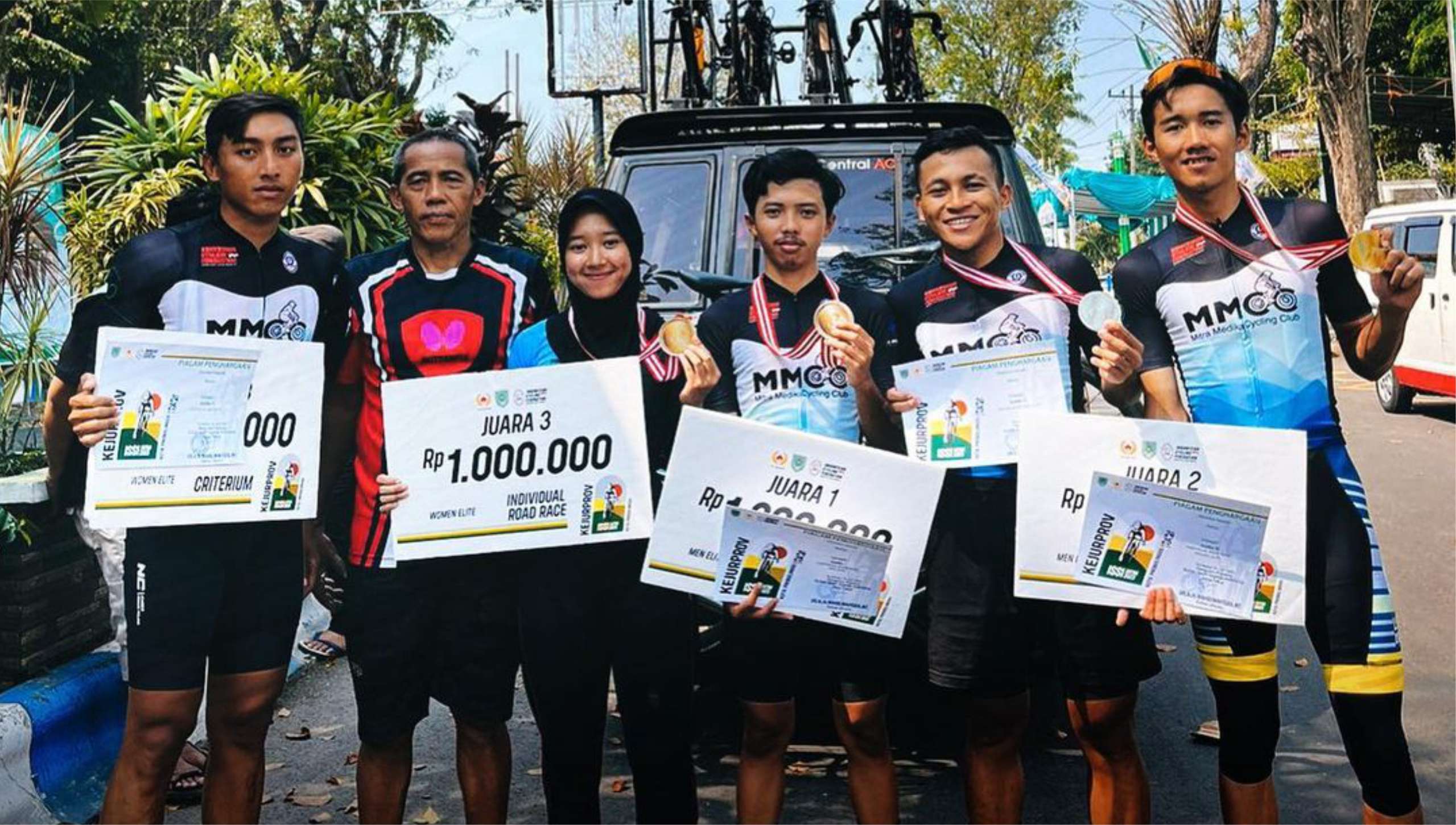 Atlit Sepeda Kabupaten Bondowoso meraih Juara dalam Kejuaraan Provinsi